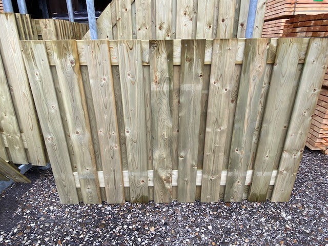 Houthandel Bos - Betonscherm 21 pl. geïmpregneerd 120x180 RVS Houthandel Bos - Betonscherm 21 pl. geïmpregneerd 120x180 RVS