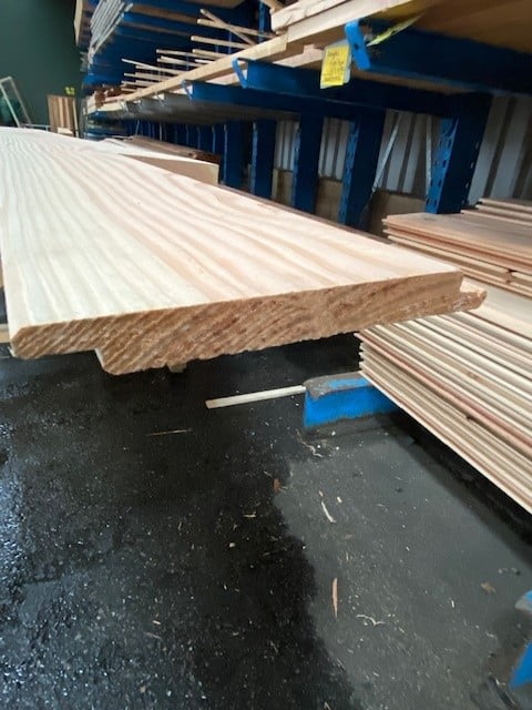 Houthandel Bos - Douglas 18x180mm sponningplank met Velling blank