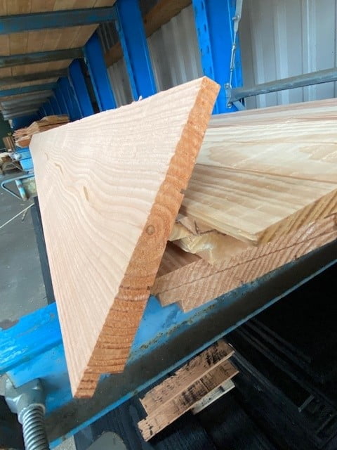 Houthandel Bos - Douglas FB 28x180mm IJsselrabat blank Houthandel Bos - Douglas FB 28x180mm IJsselrabat blank