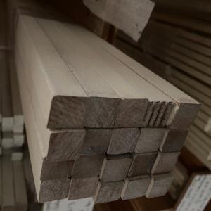 Houthandel Bos - Meranti geschaafd 17x17mm glaslat (B13) gegrond