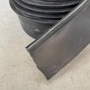 Houthandel Bos - Muuraansluit rubber zwart