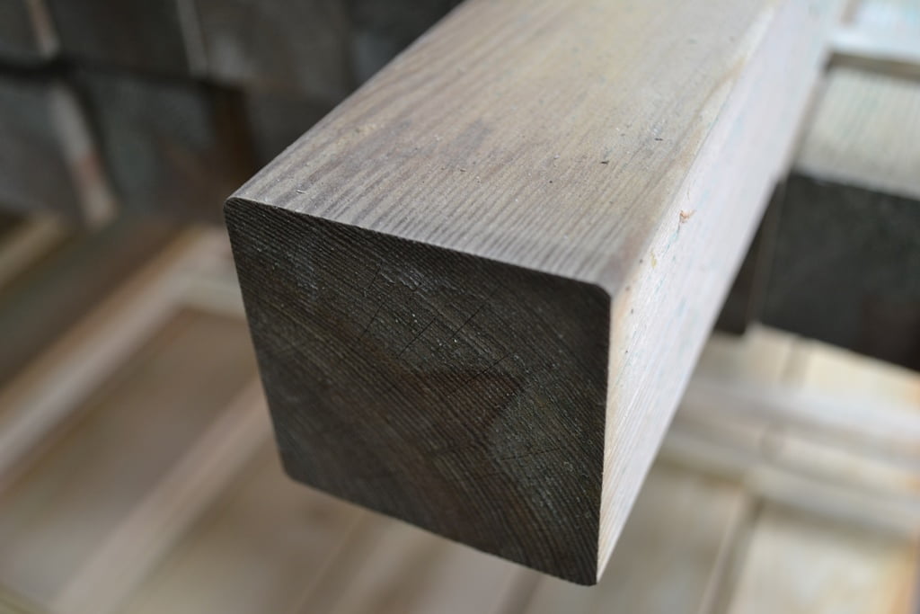 Houthandel Bos - Tuinhout paal geschaafd 90x90mm ME Houthandel Bos - Tuinhout paal geschaafd 90x90mm ME