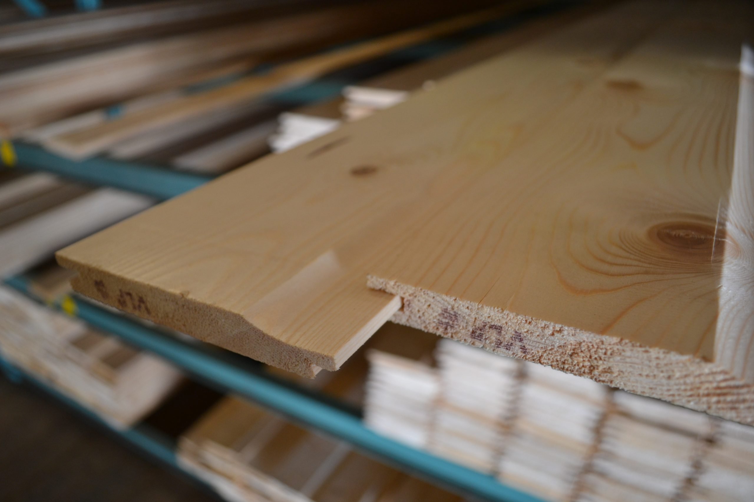 Houthandel Bos - Vuren geschaafd 22x150mm rabat (18x130mm netto) Houthandel Bos - Vuren geschaafd 22x150mm rabat (18x130mm netto)