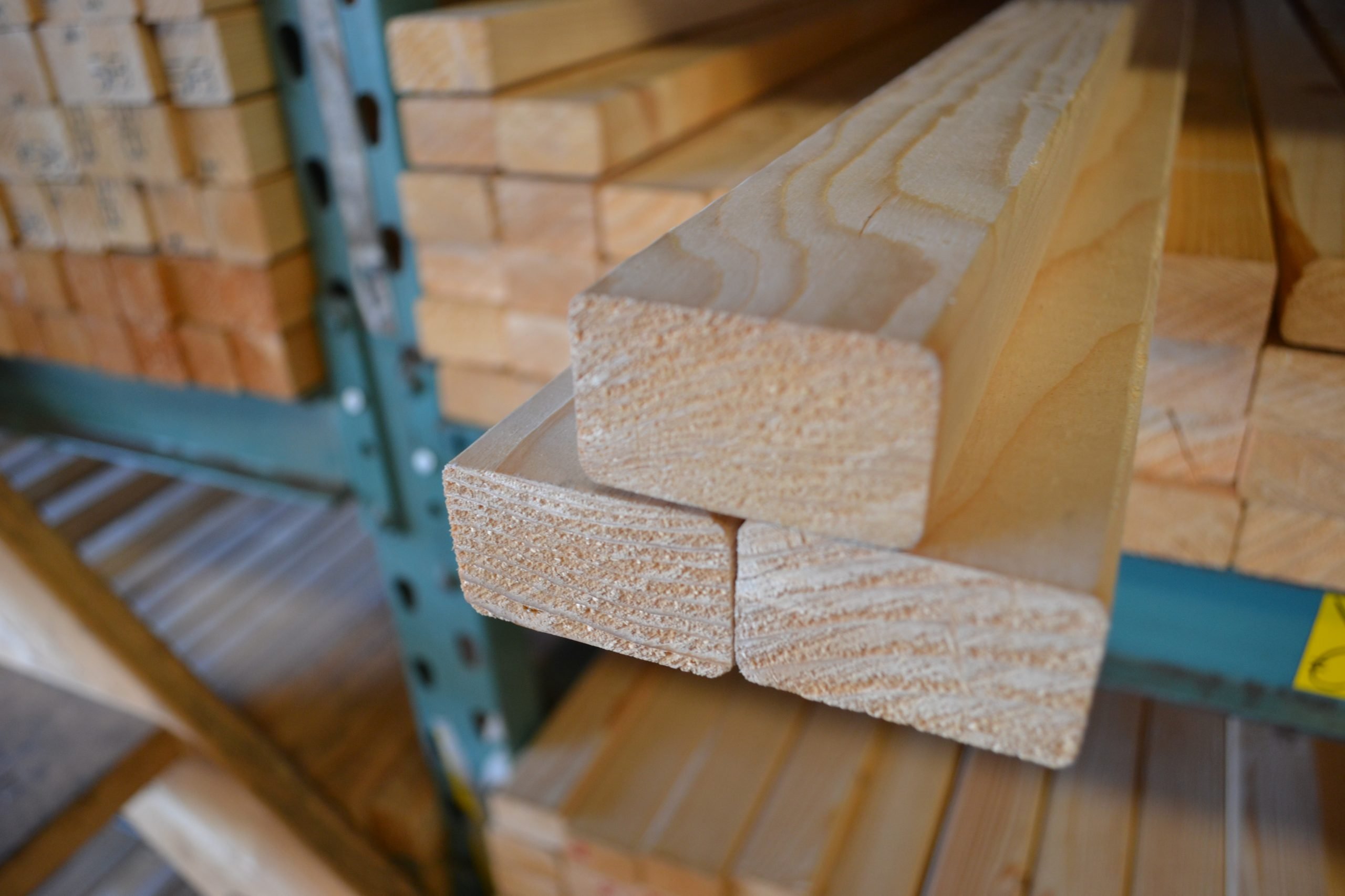 Houthandel Bos -Vuren geschaafd 40x60mm (34x57mm netto) Houthandel Bos -Vuren geschaafd 40x60mm (34x57mm netto)