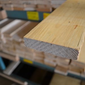 Houthandel Bos - Vuren ruw 22x100mm