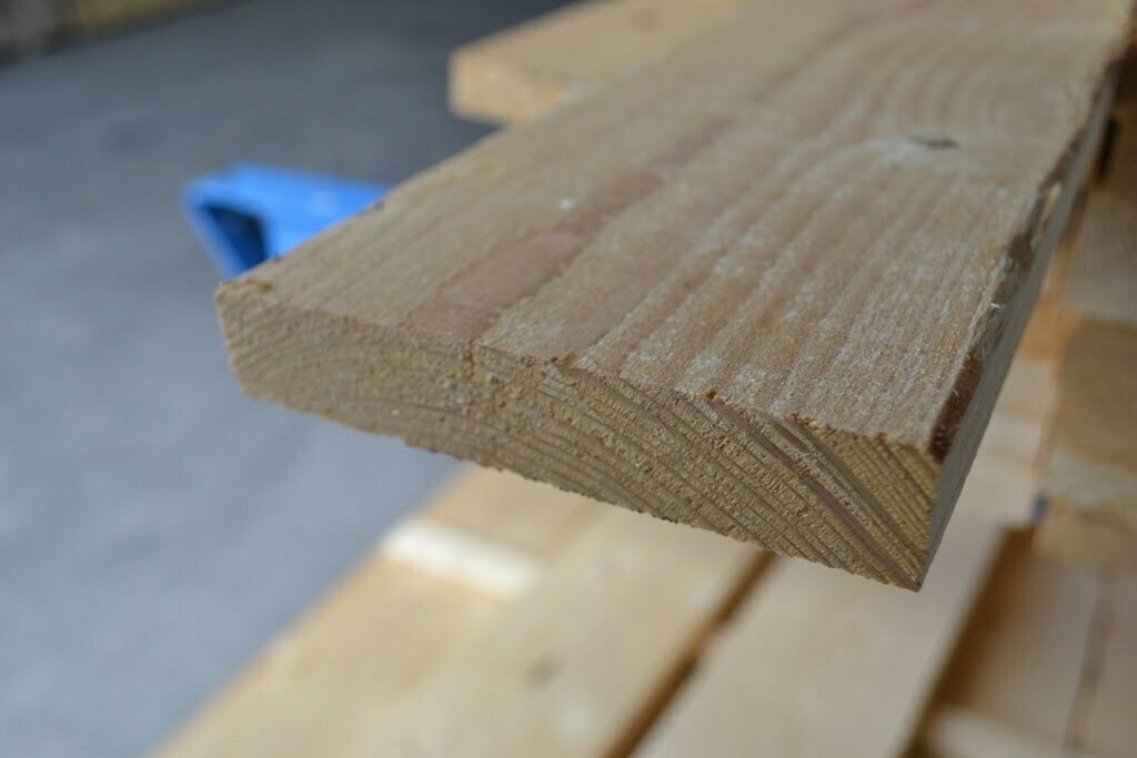 Houthandel Bos - Vuren ruw 22x125mm Houthandel Bos - Vuren ruw 22x125mm